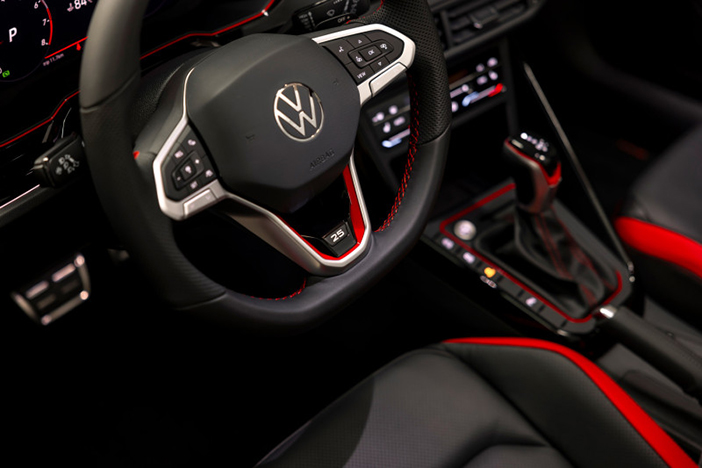 VolkswagenPoloGTIedition25rood5
