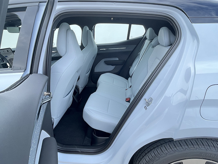 VolvoEX30test19