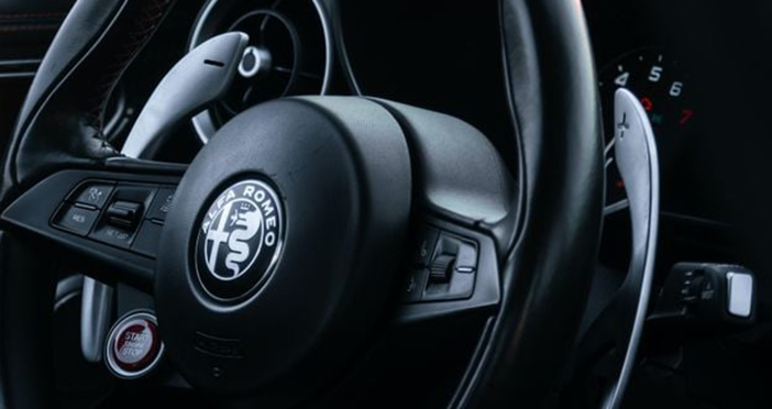 AlfaRomeoMilanoPlaag3