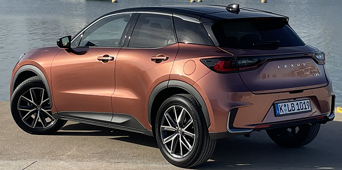 LexusLBXtest15