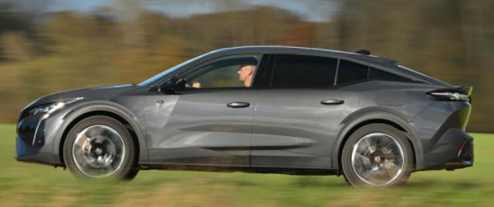 Peugeot408ToyotaPrius5