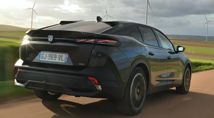 Peugeot408ToyotaPrius8