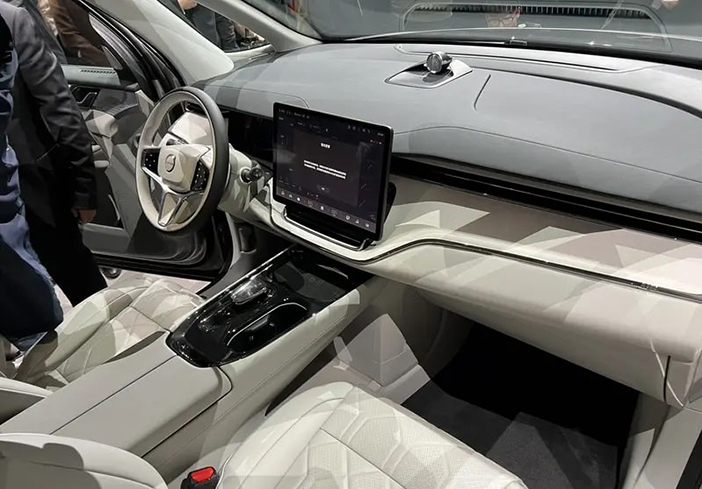 VolvoEM90o