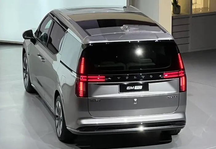 VolvoEM90p