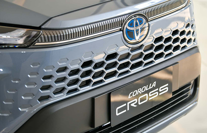 ToyotaCorollaCrossFacelift2