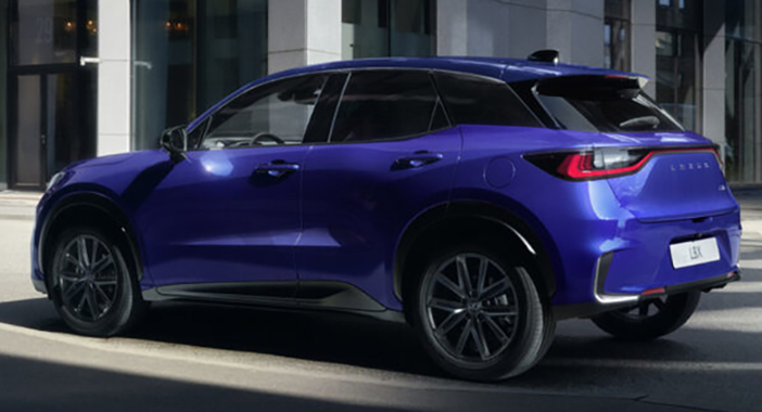 LexusLBXbusinessLine2