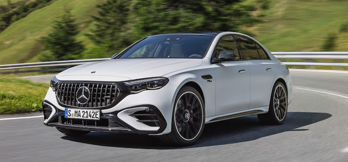 Performance und Effizienz in neuer Kombination: der Mercedes AMG E 53 HYBRID 4MATIC+ Performance and efficiency in a new combination: the Mercedes AMG E 53 HYBRID 4MATIC+