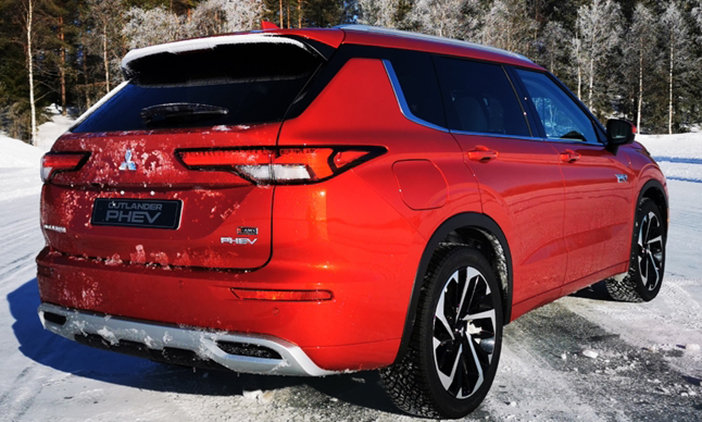 MitsubishiOutlanderPHEV2