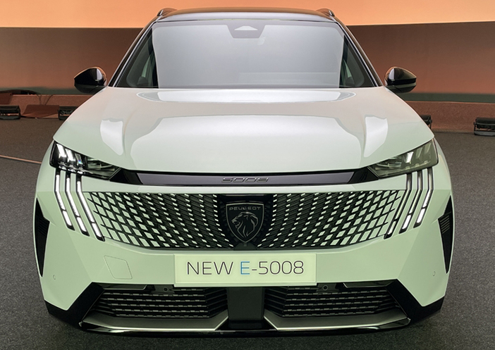 Peugeot5008E8