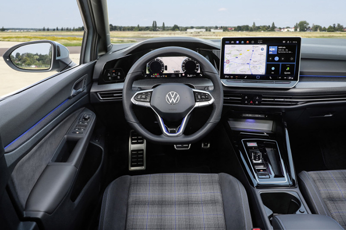 VolkswagenGolfGTE4