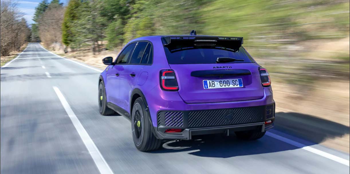 Nieuwe foto’s van Abarth 600e ter ere van 75-jarig bestaan Abarth600e3