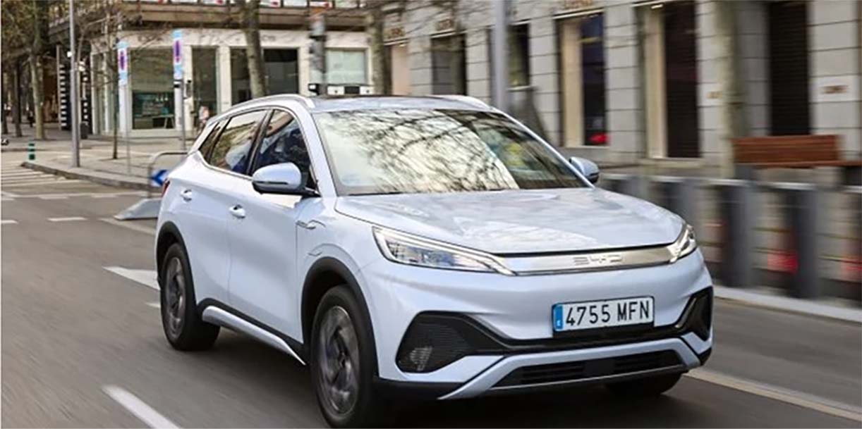 Chinese minister bezoekt Parijs voor gesprek over elektrische auto’s BYDfrankrijk