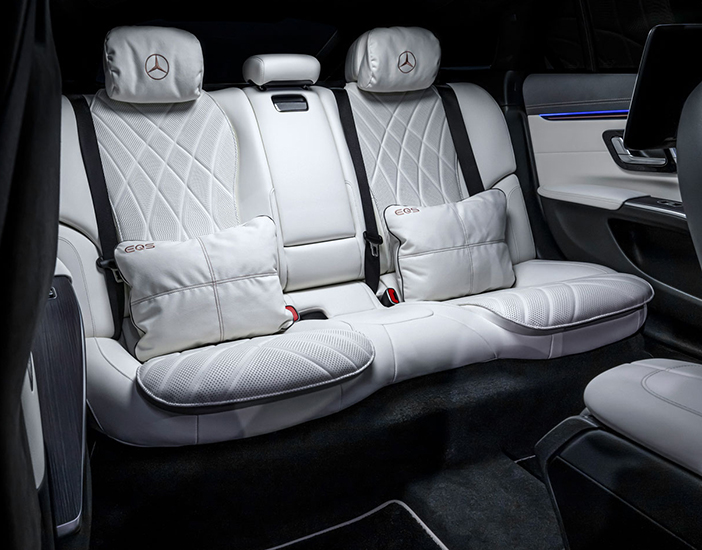 MercedesBenzEQS10