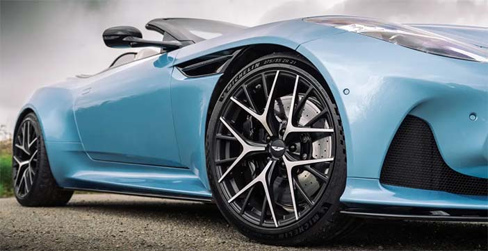 AstonMartinDB12Volante3