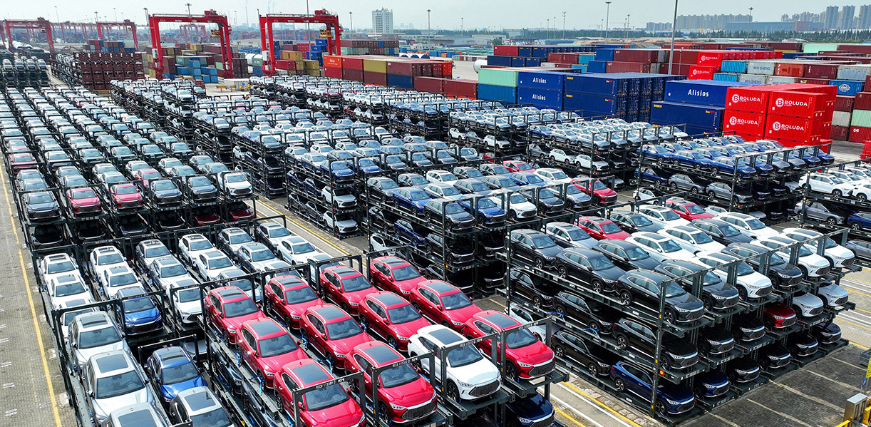 CHINA ECONOMY AUTOMOBILE