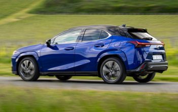 LexusUX300hTest5
