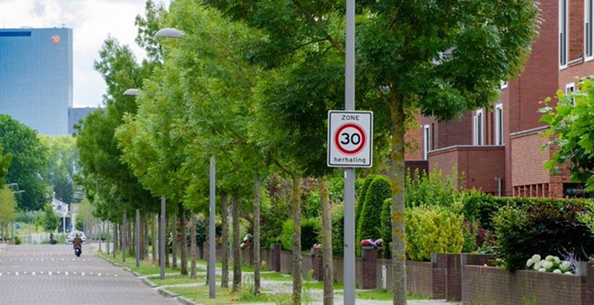 Rotterdam: op veel wegen volgend jaar naar 30 km/u NederlandRotterdam30km2