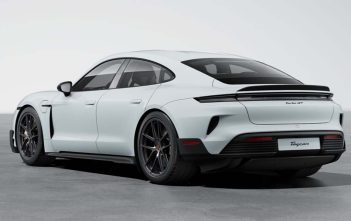 PorscheTaycanWitteAchtergrond