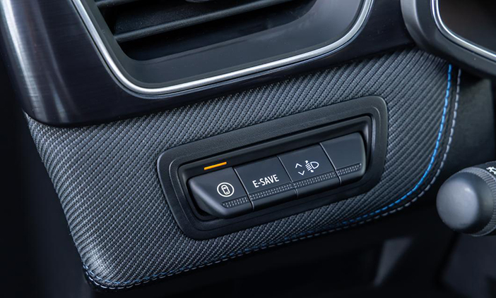 RenaultCapturFaceliftTest16