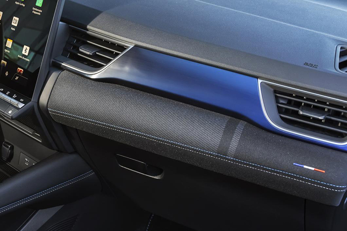 RenaultCapturFaceliftTest17