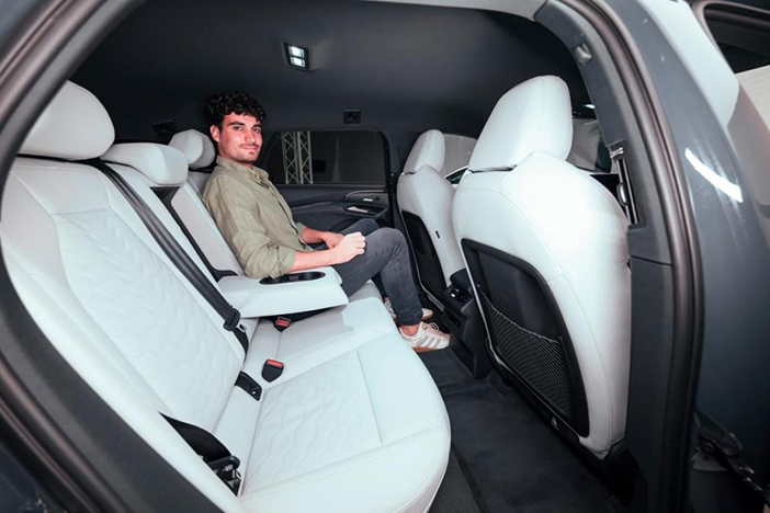 AudiA6eTronLive3