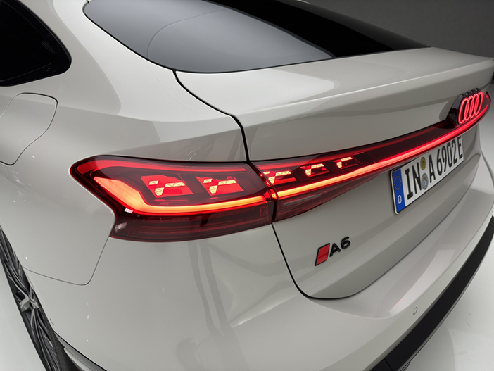 AudiA6eTronLive4