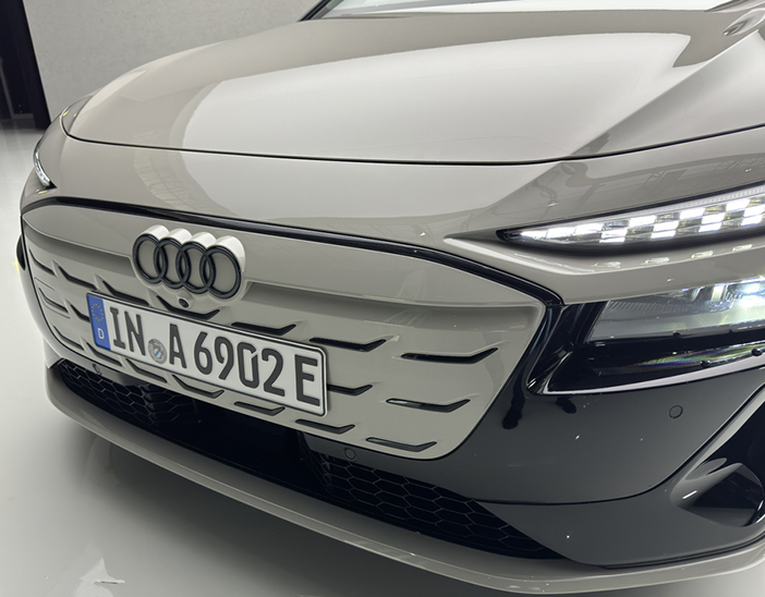 AudiA6eTronLive5