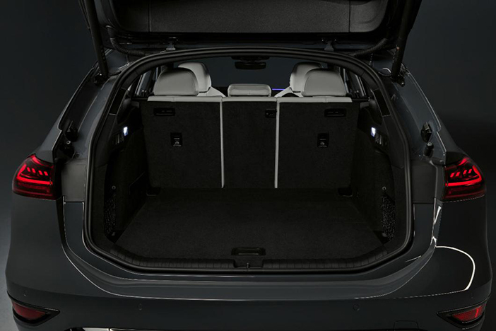 AudiA6eTronLive8