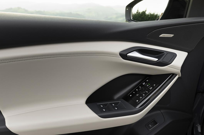 AudiQ6eTronTest12