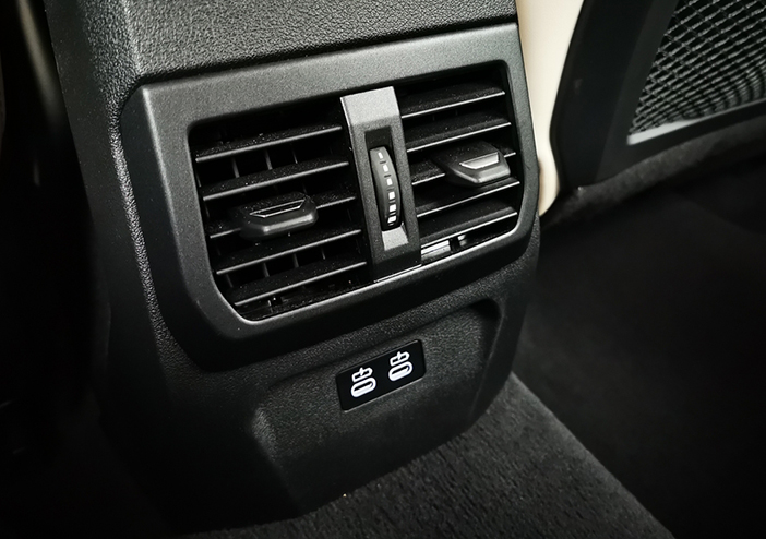 BMW1serieLive8