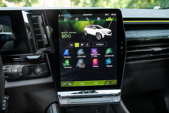 Peugeot3008HybridRenaultAustralHybrid11