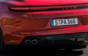 Prijs vergelijking Porsche Panamera GTS en Turbo S E-Hybrid PorschePanameraGTS3