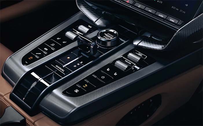 AstonMartinVanquish5