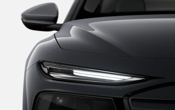 AudiA6eTronWitteAchtergrond