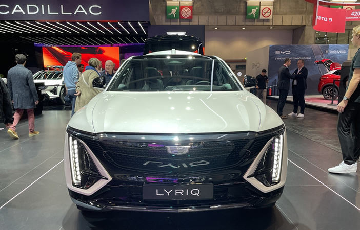 CadillacLyriqParijs7