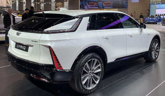 CadillacLyriqParijs9