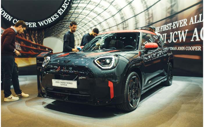 MiniAcemanJohnCooperWorks4