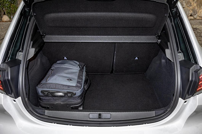 Peugeot208ERenault5ETech15