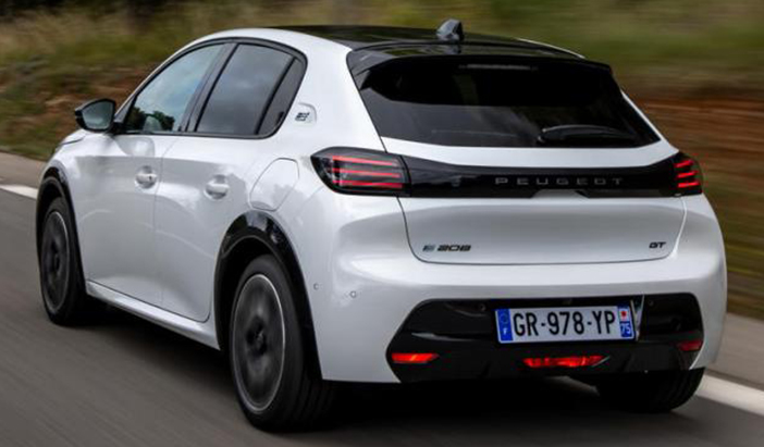 Peugeot208ERenault5ETech8