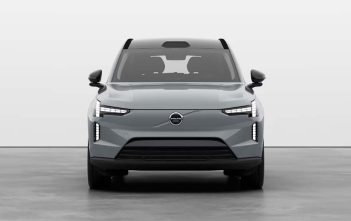 VolvoEX90witteAchtergrond