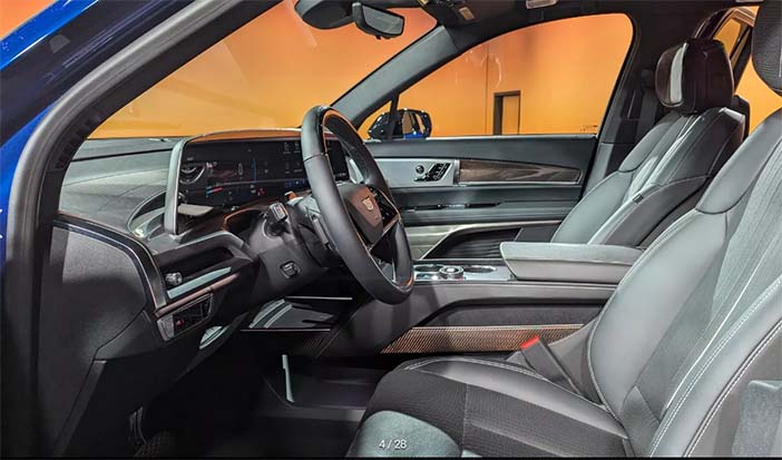 CadillacVistiqLive6