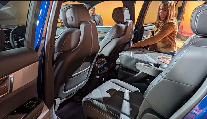 CadillacVistiqLive8