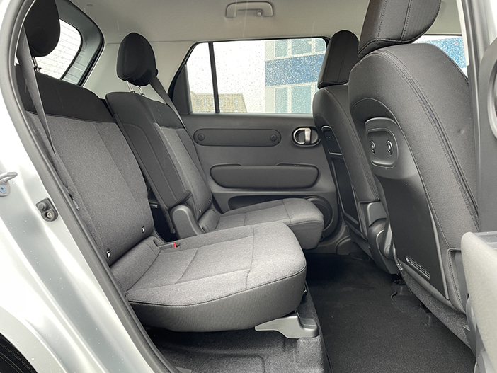 CitroënC3eHyundaiInster12