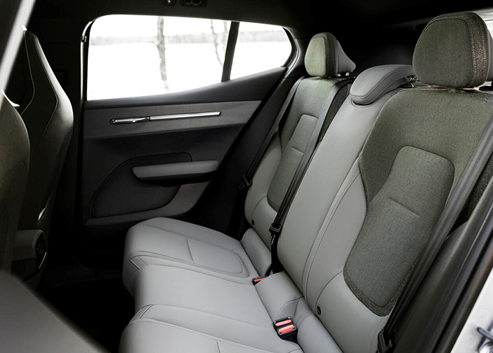 VolvoEX30CrossCountry9