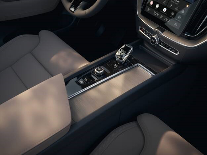 VolvoXC60my2025d