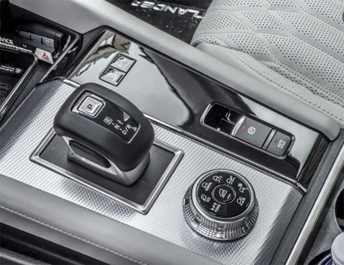 MitsubishiOutlanderPHEVtest5
