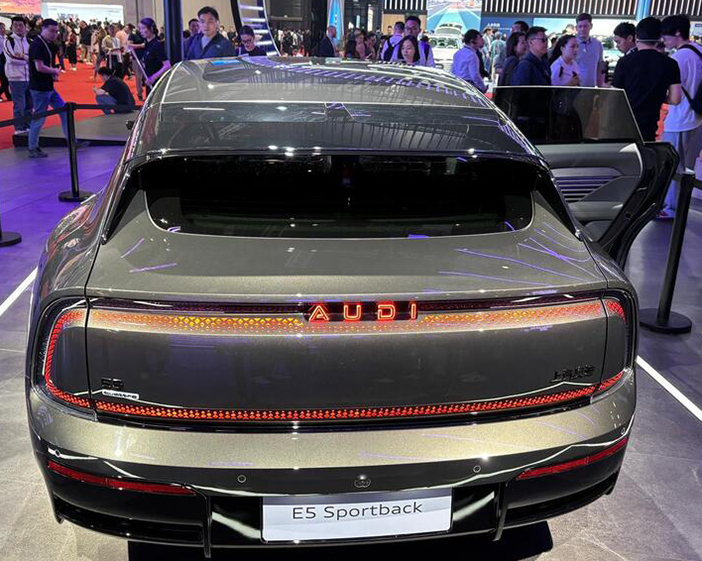 AUDIe5Sportback16