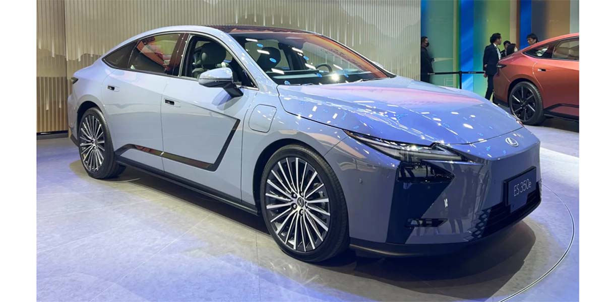 LexusESnieuwLive