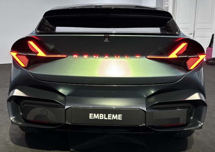 RenaultEmblèmeLive8