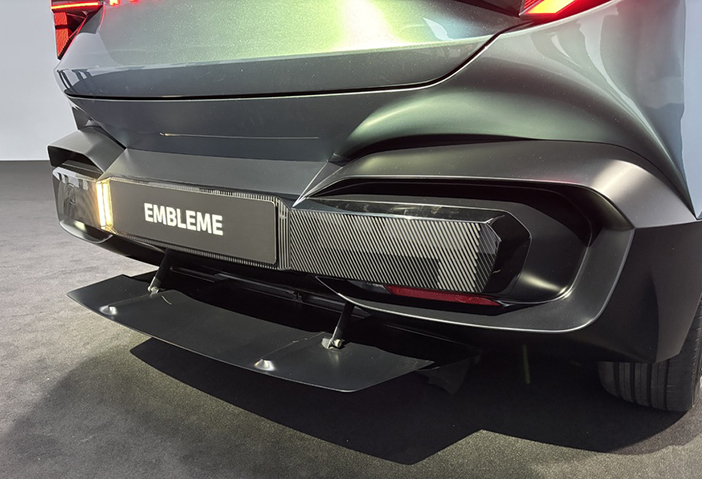 RenaultEmblèmeLive9